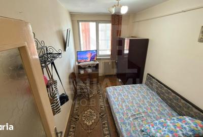 Apartament cu 3 camere decomandat în Valea Rosie - 2