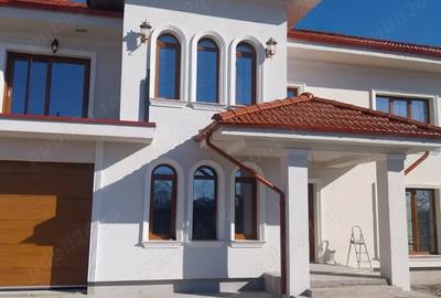 Casă cu 4 camere în Sacoșu Turcesc