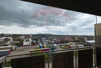 Apartament cu 3 camere în Piatra - 16