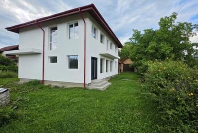 Casă cu 6 camere cu Teren 700 Mp în Breaza de Sus - 11