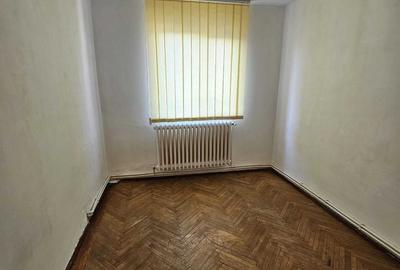 Apartament cu 2 camere semidecomandat în Dacia