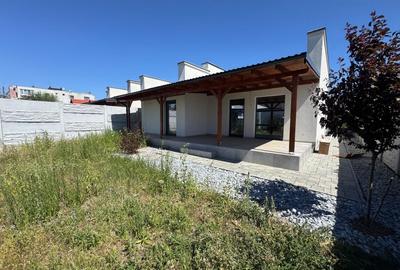 Casă cu 3 camere în Central