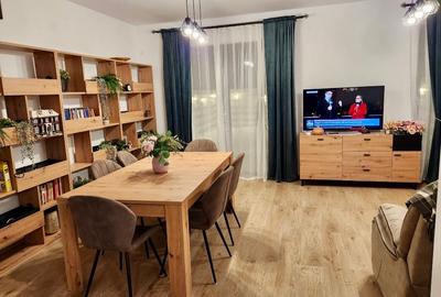 Casă cu 3 camere cu Canalizare în Central