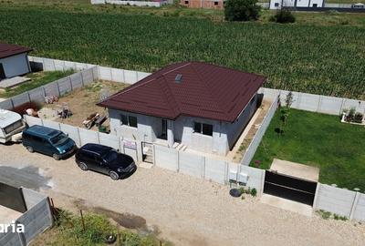 Casă cu 4 camere cu Teren 400 Mp în Clinceni