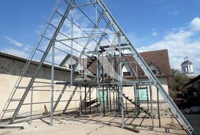 Casă cu 6 camere cu Teren 100 Mp în Orașul Nou