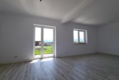 Casă cu 4 camere cu Canalizare în Sânpetru - 7