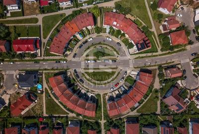 Casă cu Teren 250 Mp în Central
