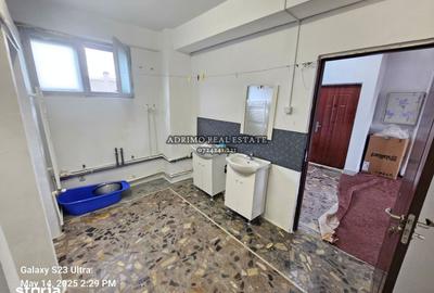 Spațiu comercial, de 130 mp, în Casa de Cultură - 5