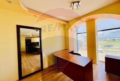 Spațiu comercial, de 250 mp, în Vest
