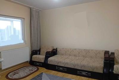 Apartament cu 4 camere decomandat în Micro 4