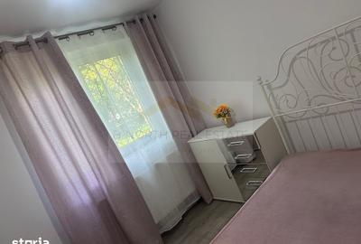 Apartament cu 4 camere decomandat în Titan