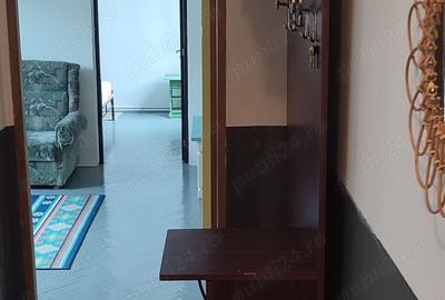 Apartament cu 3 camere semidecomandat în Central - 2
