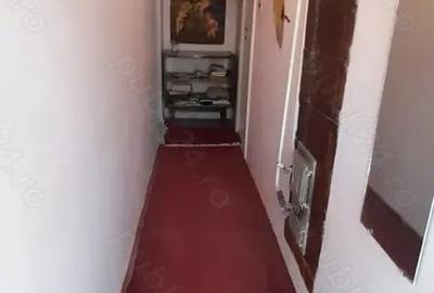 Casă cu 6 camere în Tecuci - 13