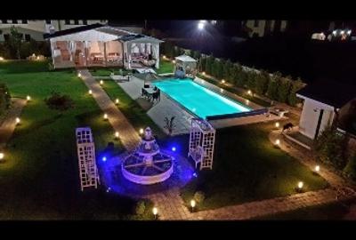 Casă individuală cu 7 camere cu Teren 1687 Mp în Domnești - 1