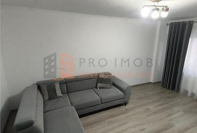 Apartament cu 3 camere decomandat, mobilat în Unirii Sud