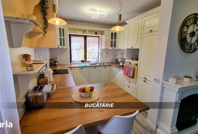 Casă cu 5 camere cu Teren 1000 Mp în Recea