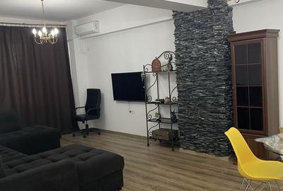 Apartament cu 2 camere, mobilat în Universitate