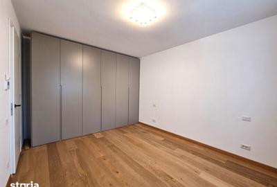 Casă cu 5 camere cu Teren 340 Mp în Central