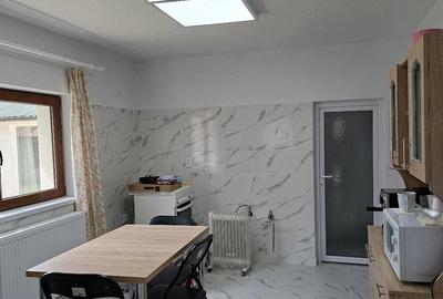 Casă cu Teren 1405 Mp în Urleta - 4