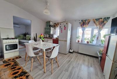 Apartament cu 2 camere decomandat în Lotus