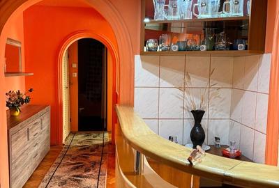 Apartament cu 3 camere decomandat în Rogerius