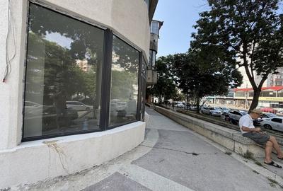 Spațiu comercial, de 100 mp, în Central