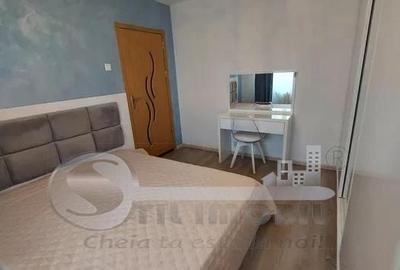 Apartament cu 3 camere decomandat în Dacia