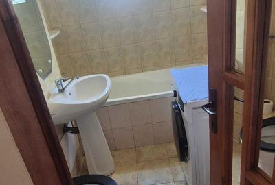 Apartament cu 2 camere decomandat în Girocului - 1
