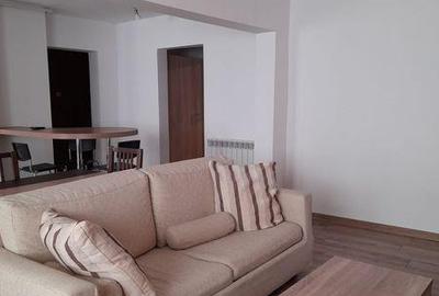 Apartament cu 3 camere decomandat în Letea Veche - 2