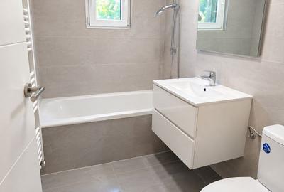 Apartament cu 3 camere semidecomandat în Republicii