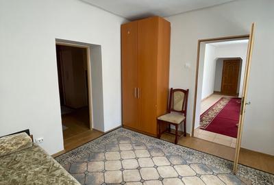 Casă cu 3 camere cu Teren 2800 Mp în Iris