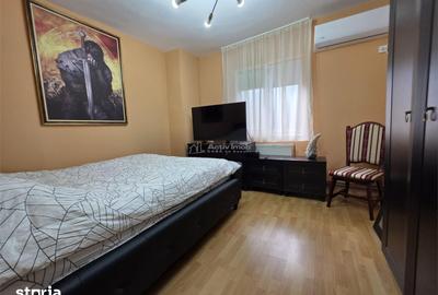 Casă cu 5 camere cu Teren 438 Mp în 23 August - 12
