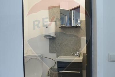 Casă cu 9 camere cu Teren 370 Mp în Central - 13