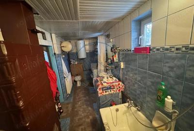 Casă cu 6 camere cu Teren 2000 Mp în Central - 13