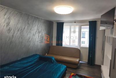 Apartament cu 2 camere decomandat, mobilat în Central