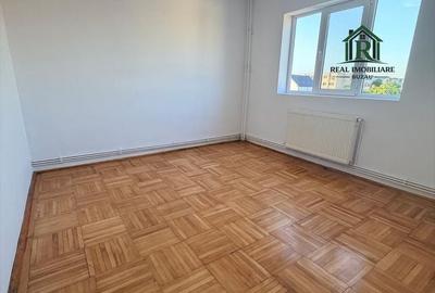Apartament cu 3 camere decomandat în Micro 5 - 3