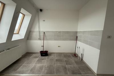 Apartament cu 3 camere decomandat în Aradului - 4