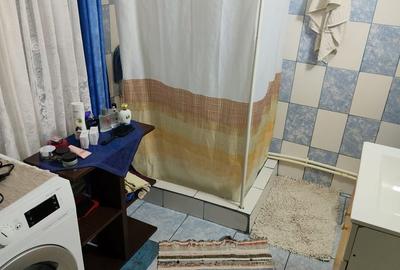 Casă cu 4 camere cu Teren 700 Mp în 23 August - 1
