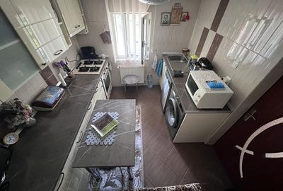 Casă cu 4 camere în Bora