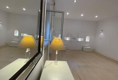 Apartament cu 5 camere semidecomandat, mobilat în Capitale - 9