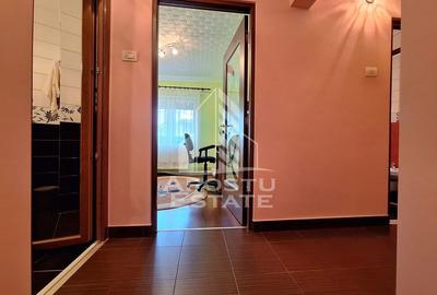 Apartament cu 3 camere decomandat în Boul Roșu - 2