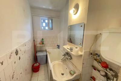 Apartament cu 2 camere semidecomandat, mobilat în Craiovița Nouă