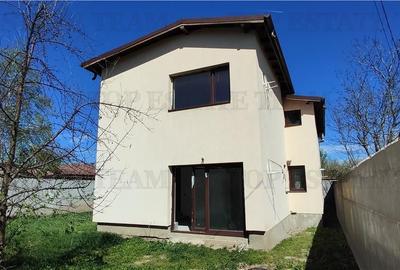 Casă cu 5 camere cu Teren 406 Mp în Tamași