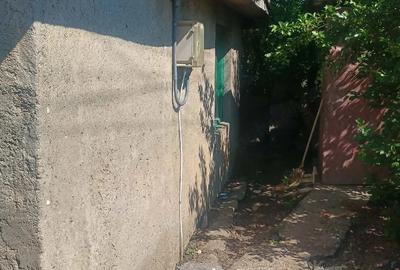 Casă cu Teren 300 Mp în Amara