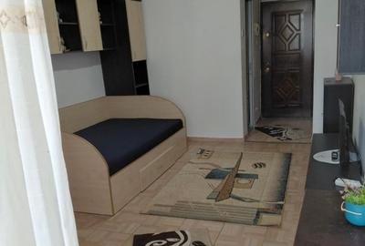 Garsonieră decomandată în Podu Roș - 2