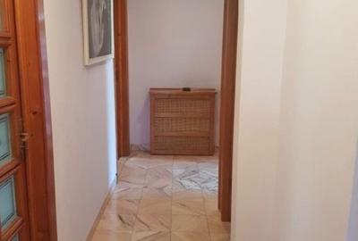 Casă cu 8 camere cu Teren 380 Mp în Ferentari