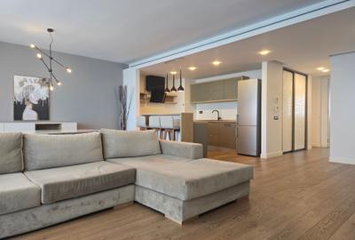Apartament cu 3 camere semidecomandat, mobilat în Băneasa