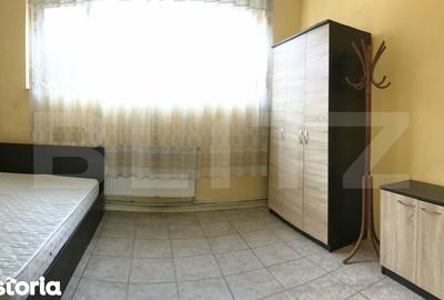 Casă cu 7 camere cu Teren 1023 Mp în Central - 2