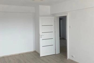 Apartament cu 4 camere decomandat în Central - 4