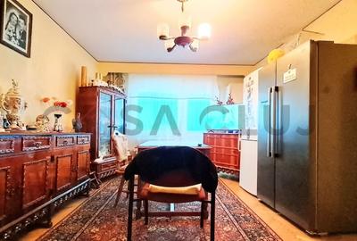 Apartament cu 3 camere semidecomandat, mobilat în Zorilor